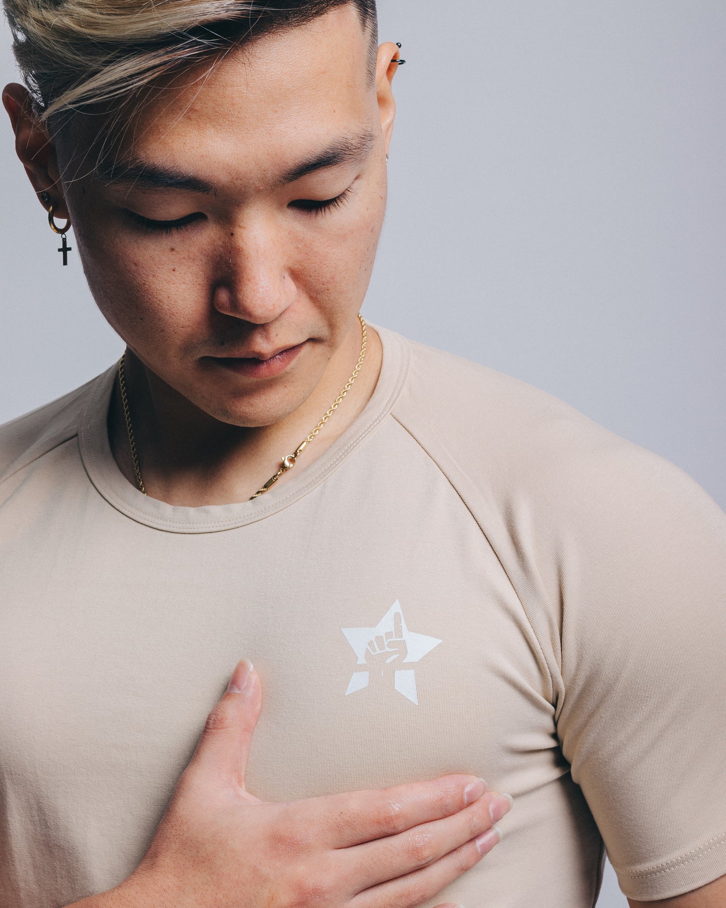 PERFORMANCE SHIRT - BEIGE