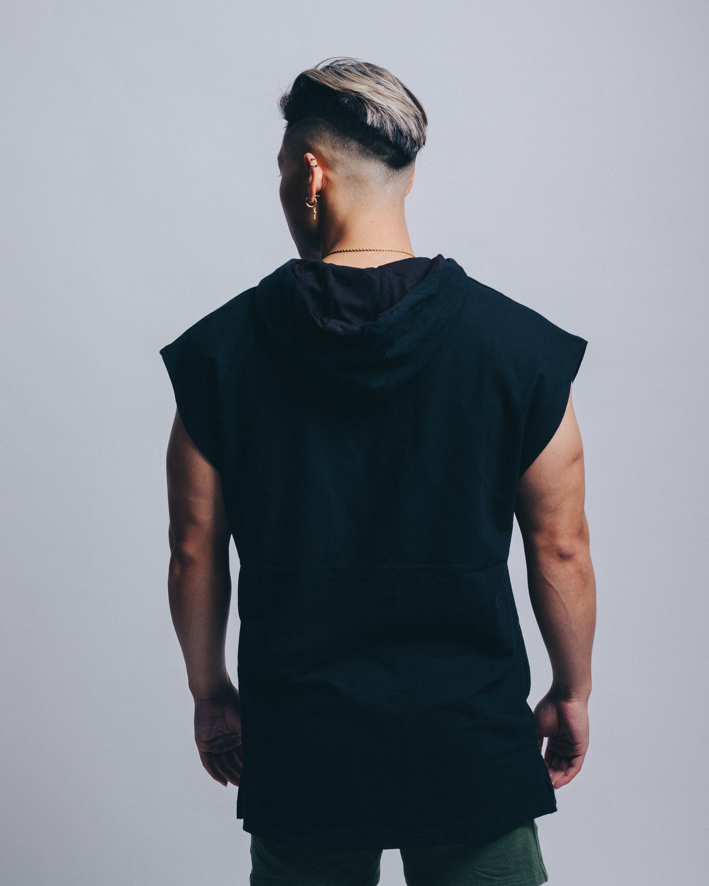 MUSCLE HOOD - BLACK